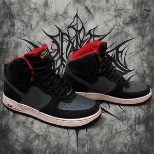 Nike Air force 1 07 LV8 Size 8.5